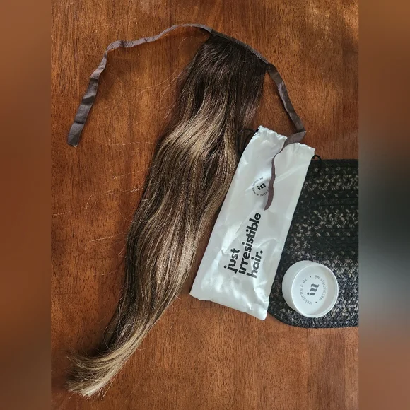 New!! Irresistible Me Ponytail Hair Extension In Ash Brown Balayage!❤️ - Picture 5 of 8